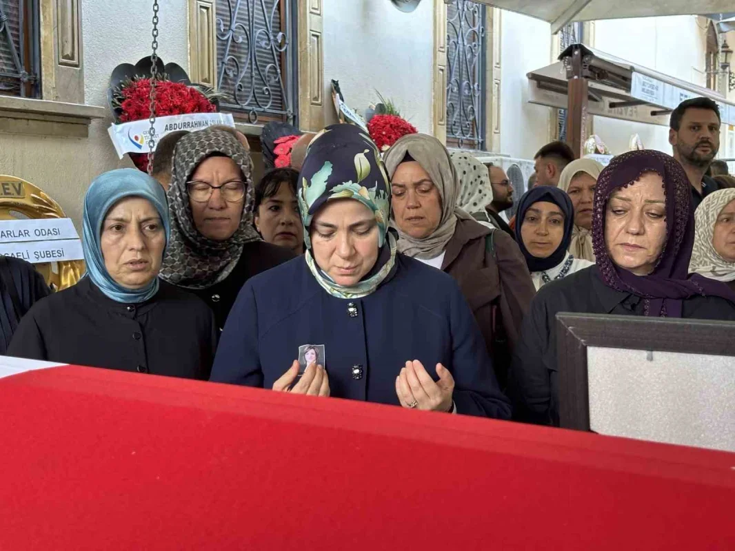 Eski Kocaeli Milletvekili Azize Sibel Gönül toprağa verildi