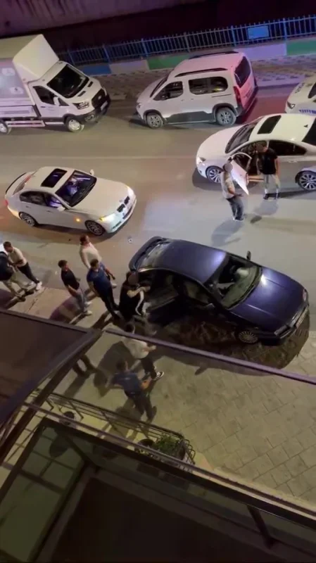 İzmit'te iki ayrı kavga kamerada: Yürüyüş Yolu ve Alikahya