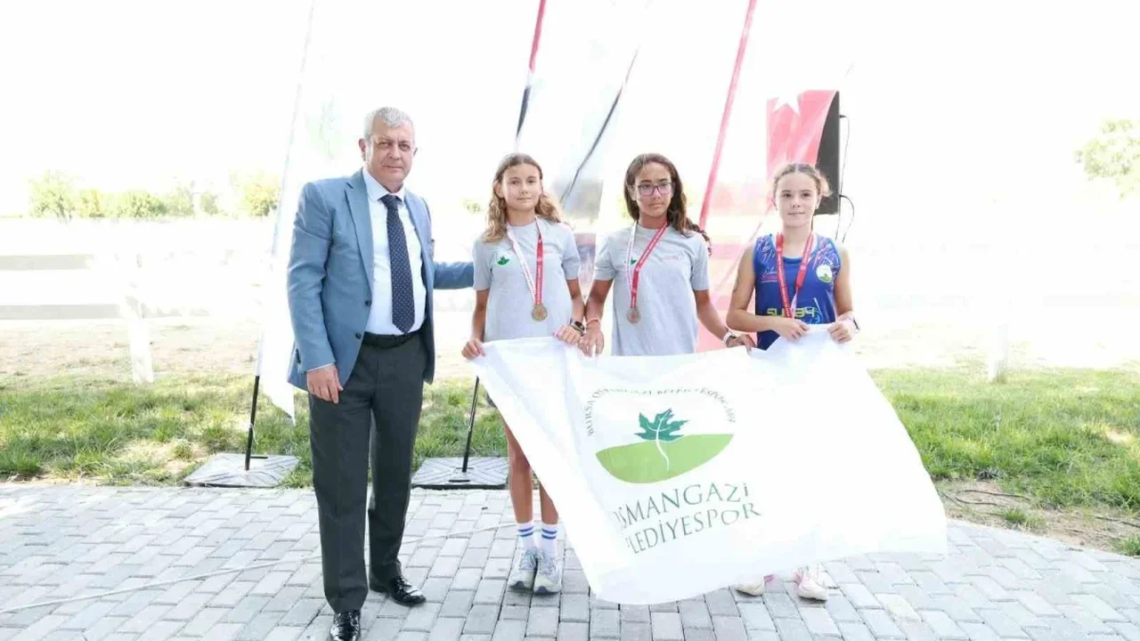 Osmangazi Belediyesi gençleri duatlon yarışlarıyla spora teşvik etti