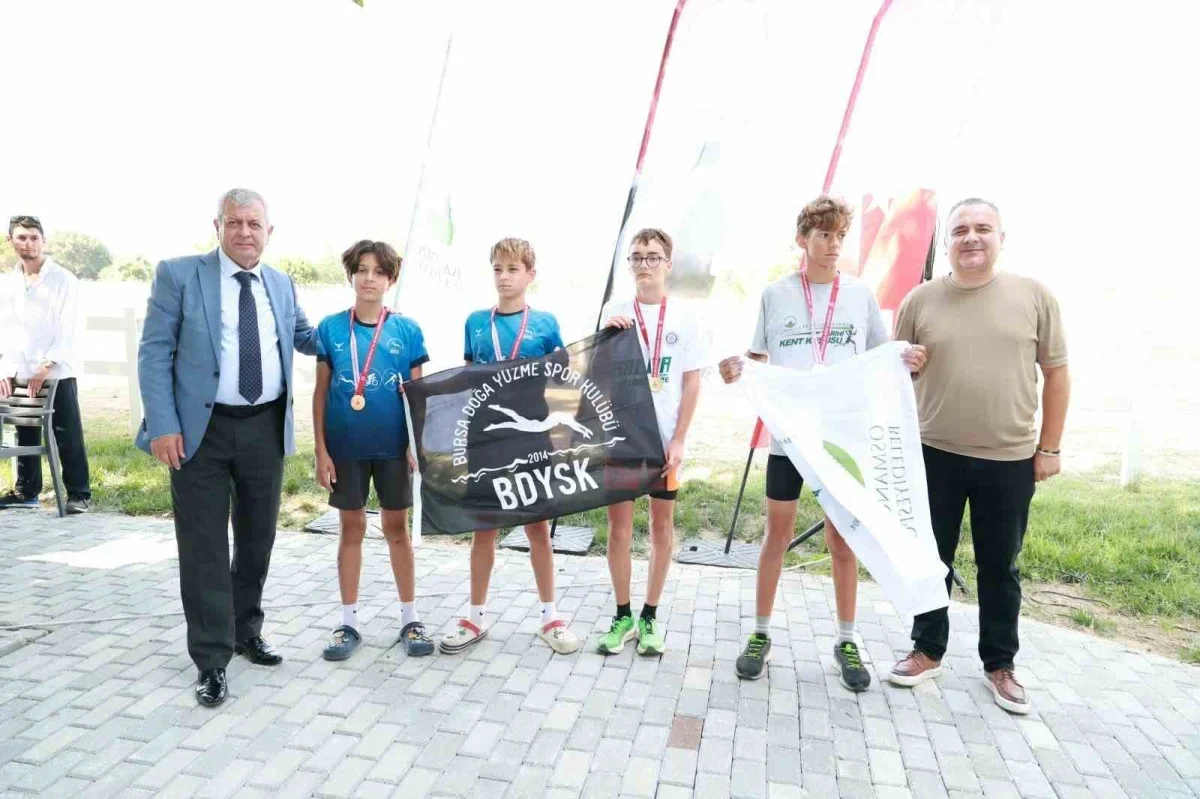 Osmangazi Belediyesi gençleri duatlon yarışlarıyla spora teşvik etti