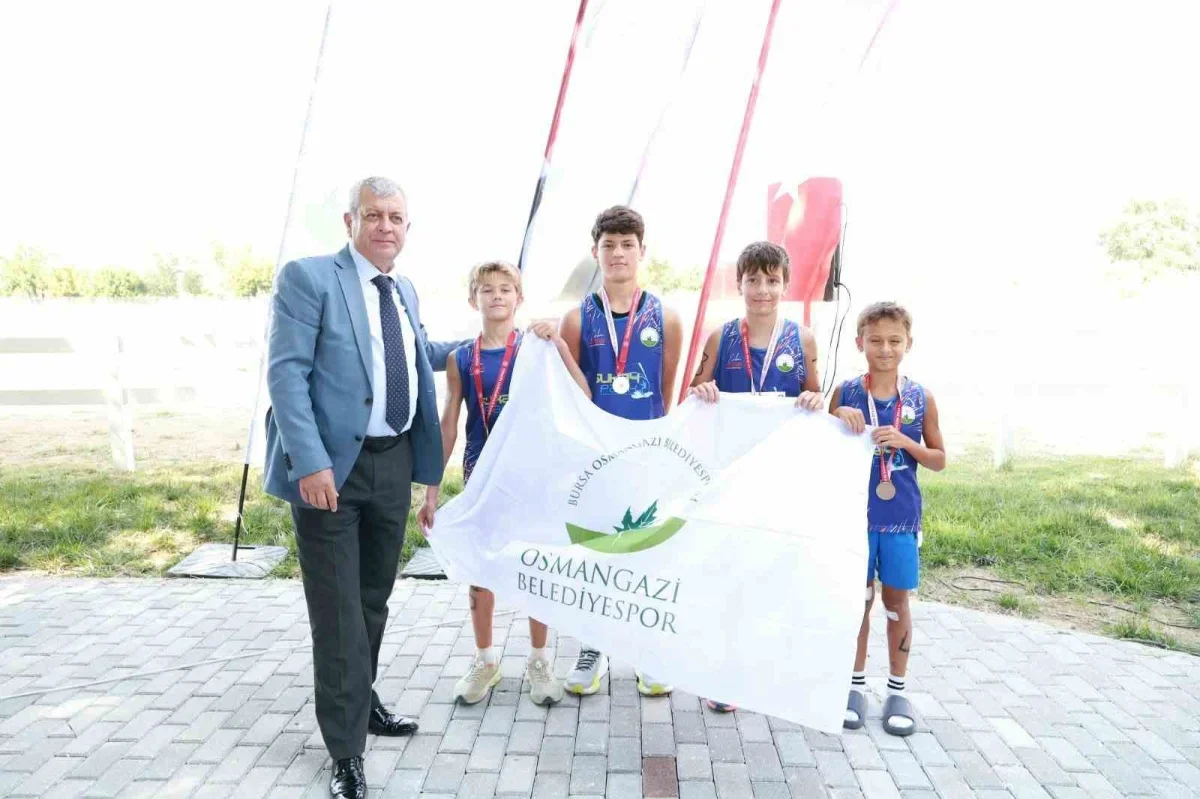 Osmangazi Belediyesi gençleri duatlon yarışlarıyla spora teşvik etti