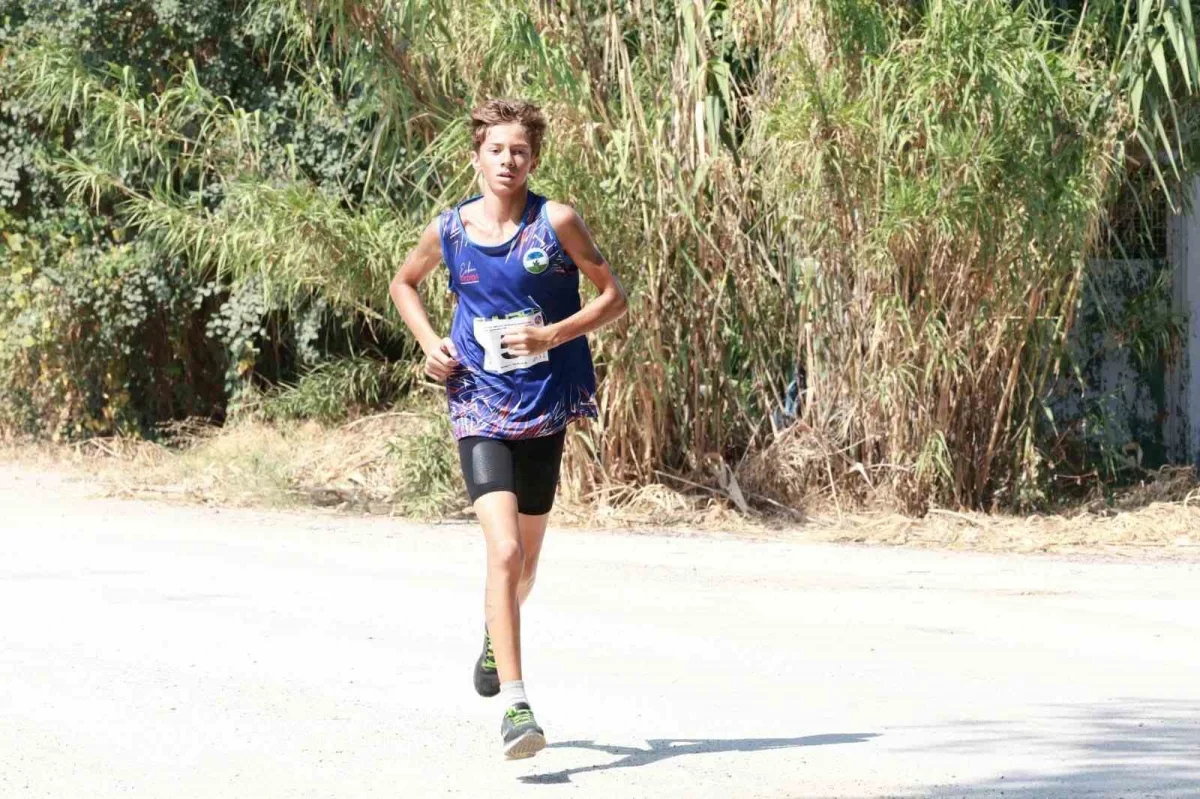 Osmangazi Belediyesi gençleri duatlon yarışlarıyla spora teşvik etti
