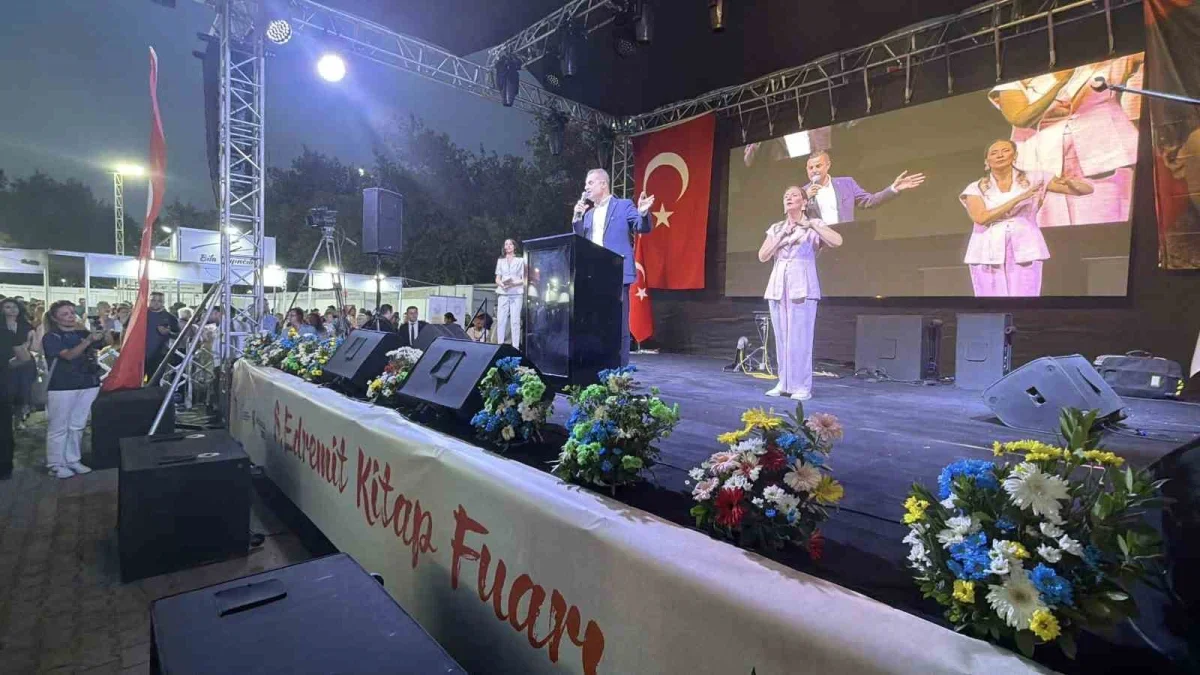 8. Edremit Kitap Fuarı Altınkum'da kitapseverlere açıldı