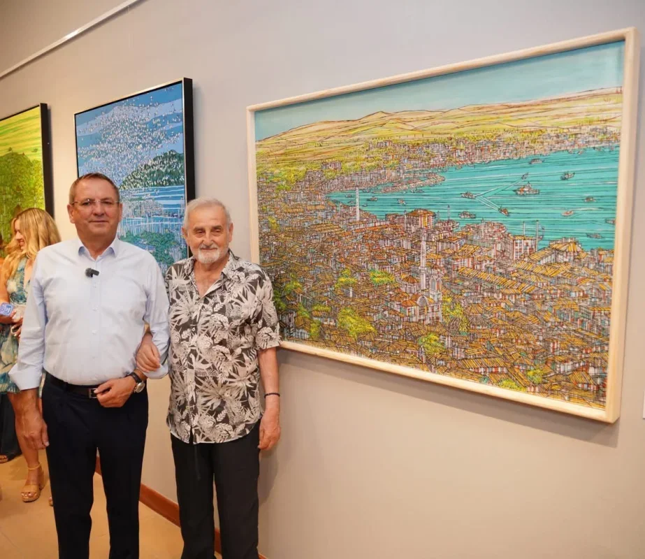 Ayvalık'ta Devrim Erbil ve sanat dünyası aynı akşam buluştu