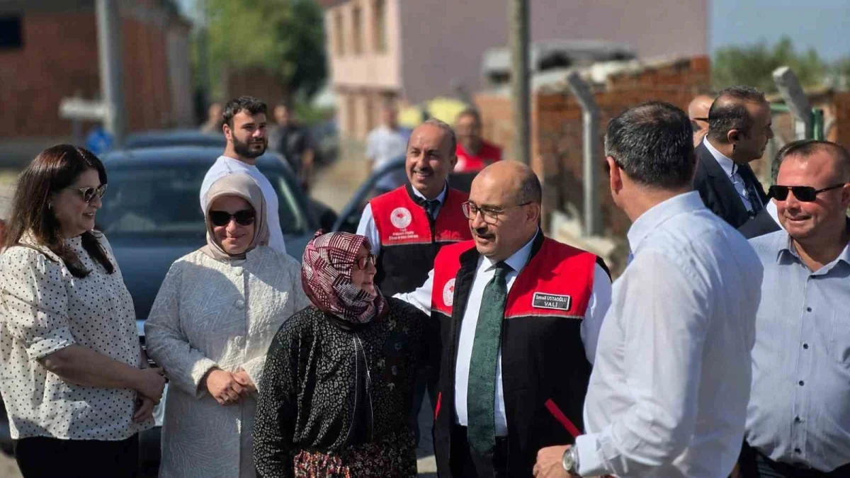 Balıkesir'de ata tohumlu beyaz kavun hasadı başladı