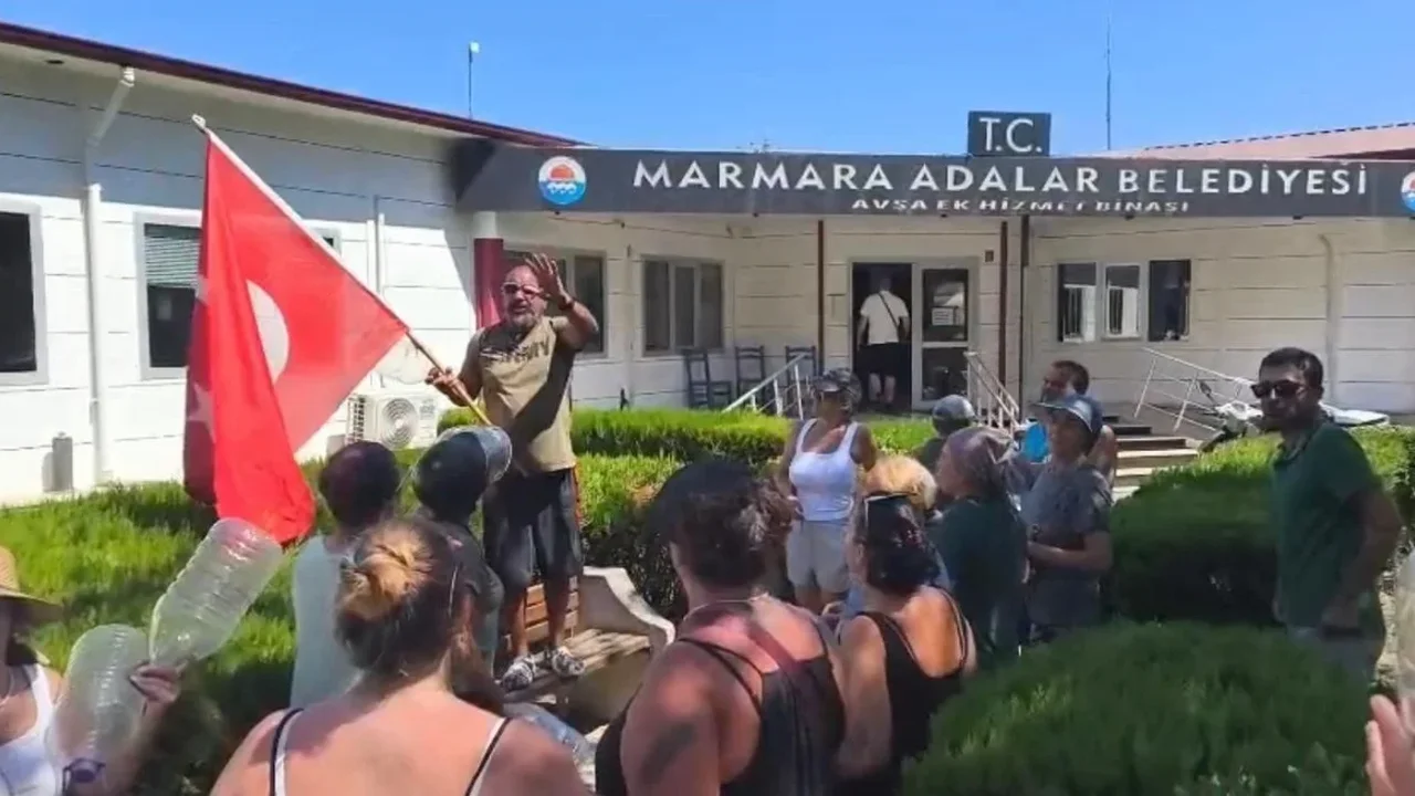Avşa Adası'nda su protestosu: Vatandaşlar çözüm istiyor