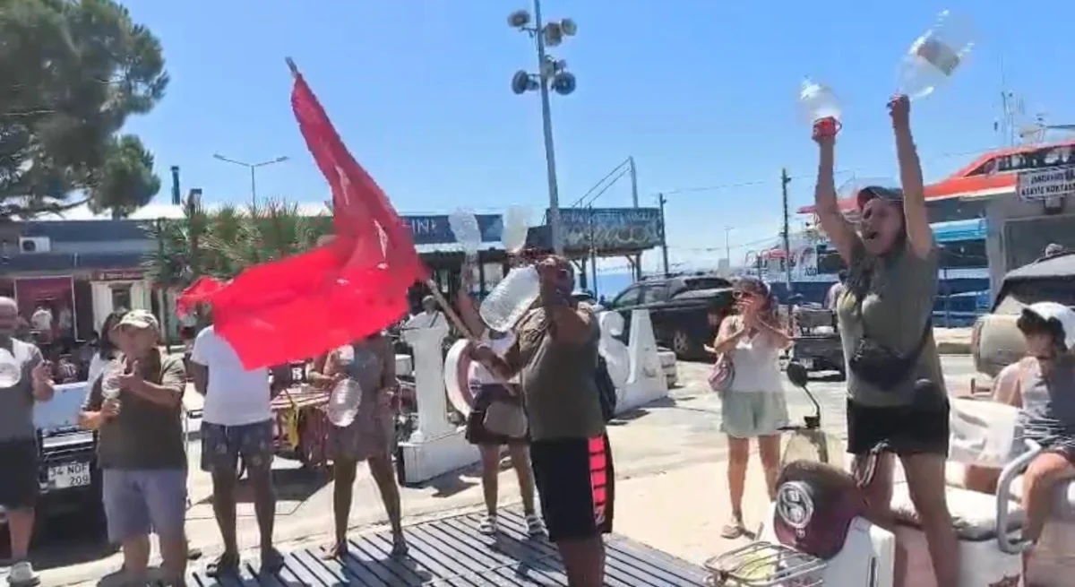 Avşa Adası'nda su protestosu: Vatandaşlar çözüm istiyor