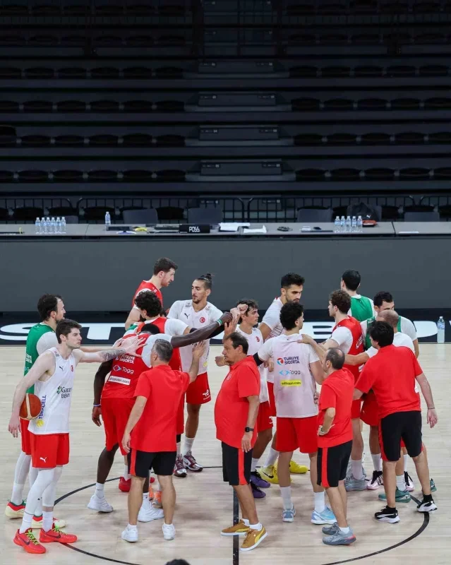 A Milli Erkek Basketbol Takımı Almanya'da DBB Süper Kupa'da