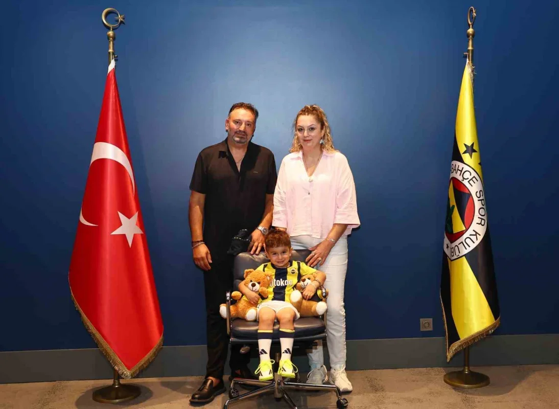 Göktuğ Alımcı, Aziz Yıldırım ve yöneticilerle Lyon maçı öncesi buluştu