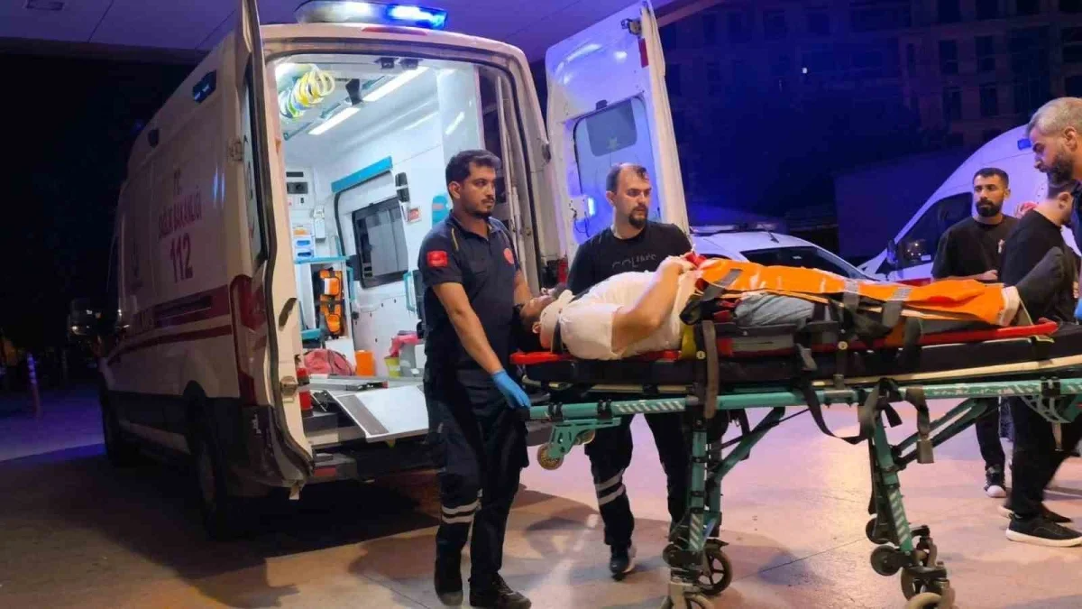 İnegöl'de otomobil ile motosiklet çarpıştı: 1 ağır yaralı