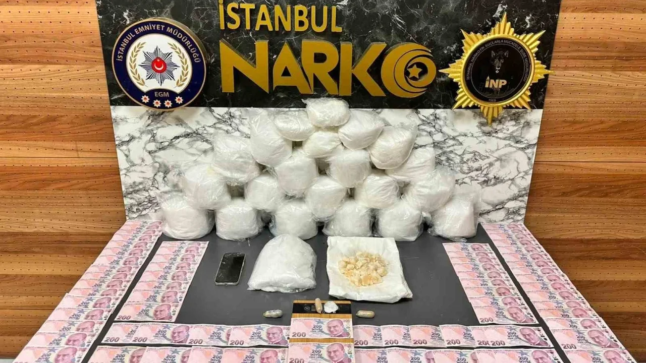 Avcılar'da uyuşturucu operasyonu: 20 kilo metamfetamin