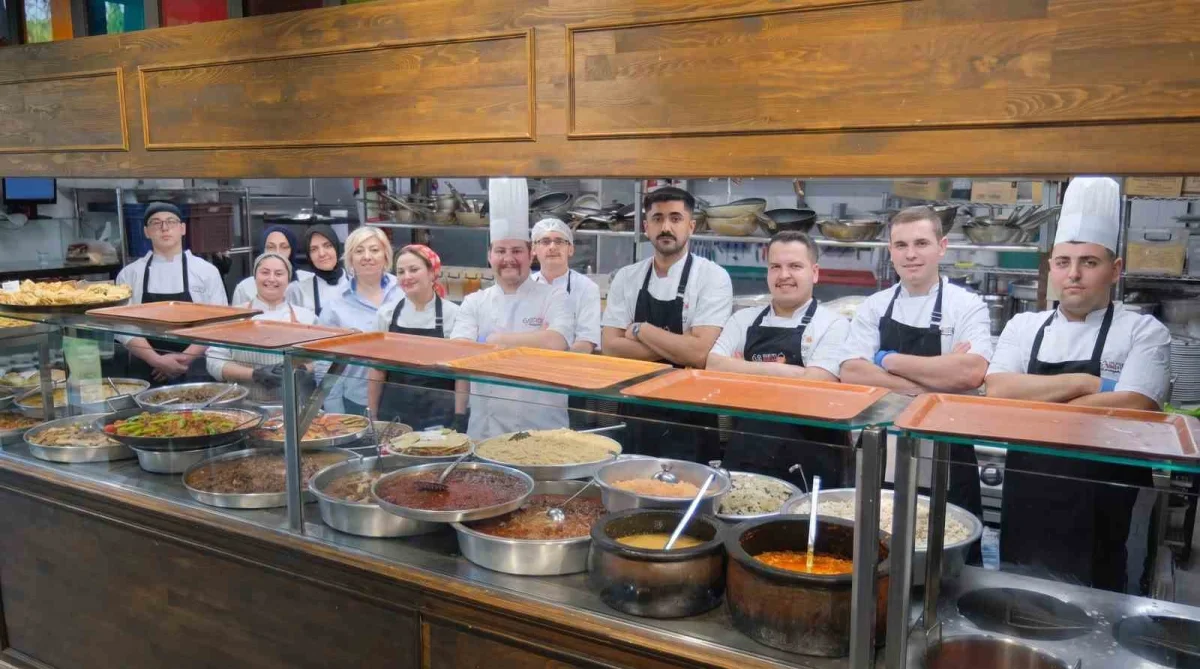 Gastro İnegöl'de ayrıntılı menü uygulaması başladı