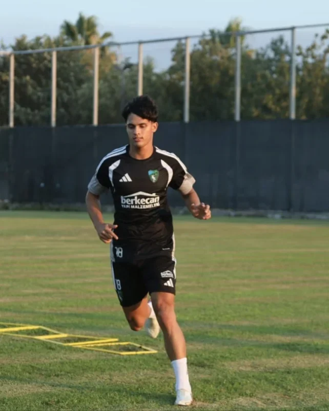 Kocaelispor transferde hız kesmiyor: Sousa ve Panzo geldi