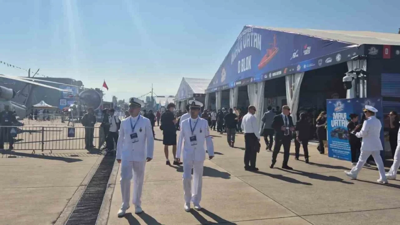 TEKNOFEST Mavi Vatan Gölcük Tersanesi'nde kapılarını açtı
