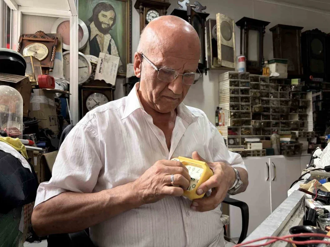 Kırklareli'nde saat ustası Mehmet Emin 68 yıldır mesleğinde