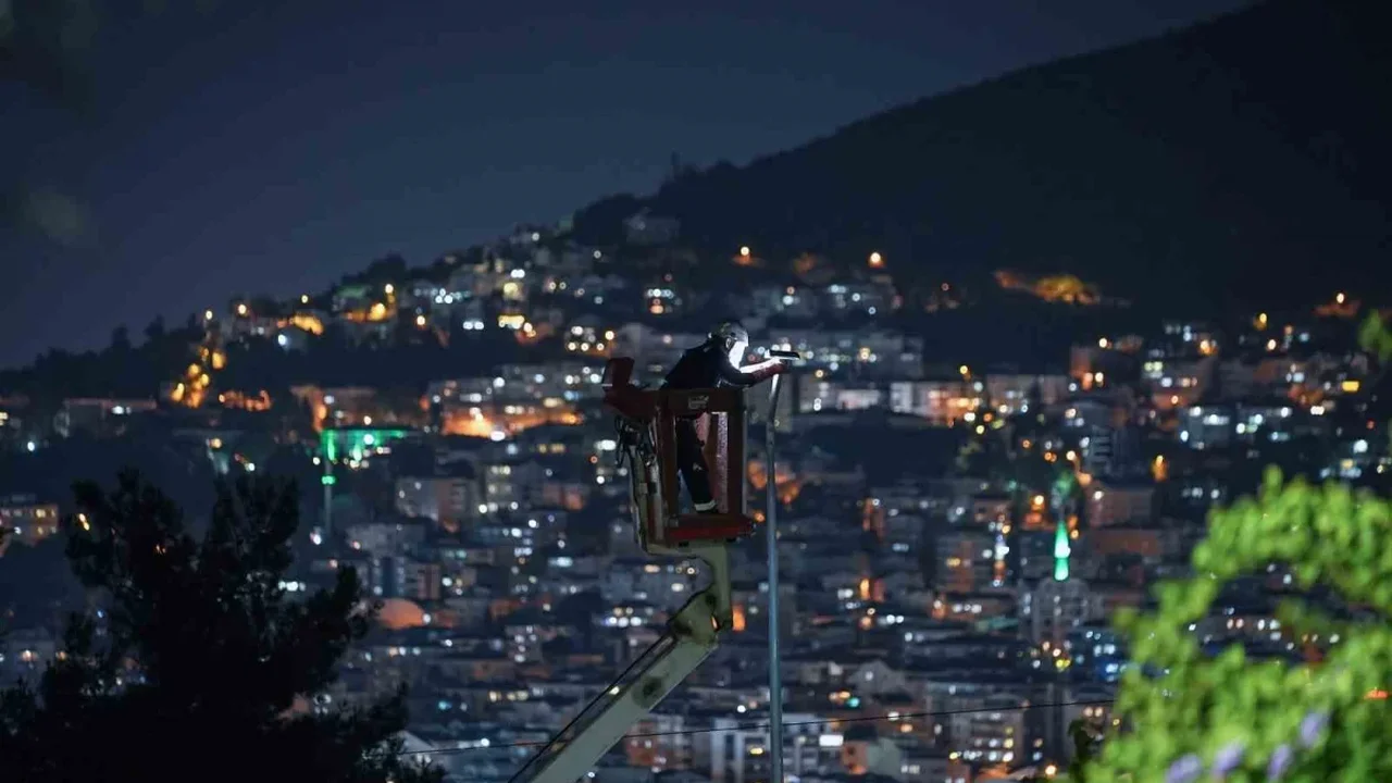 UEDAŞ, iklim değişikliğine karşı elektrik şebekesini güçlendiriyor