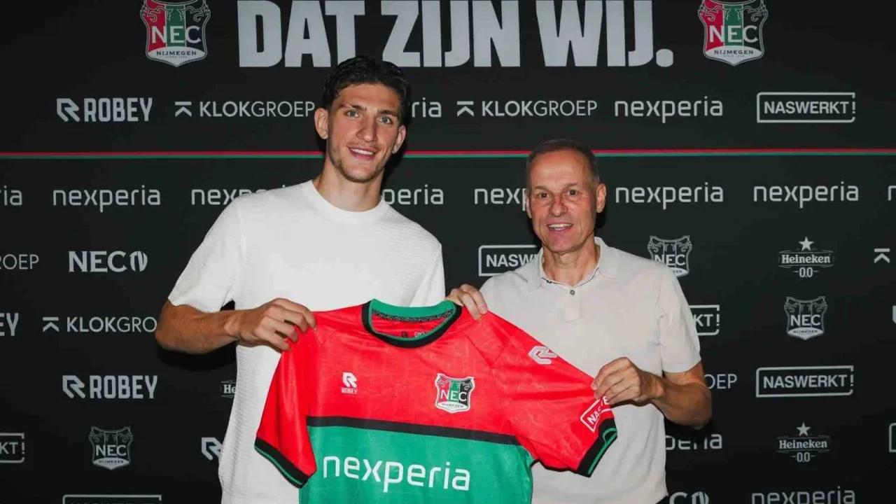 Ahmetcan Kaplan, NEC Nijmegen ile 4 yıllık sözleşme imzaladı
