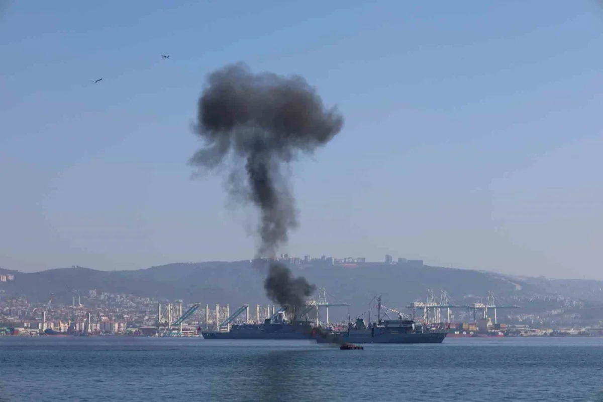 TEKNOFEST Mavi Vatan'da SAT ve SAS komandoları tatbikat yaptı
