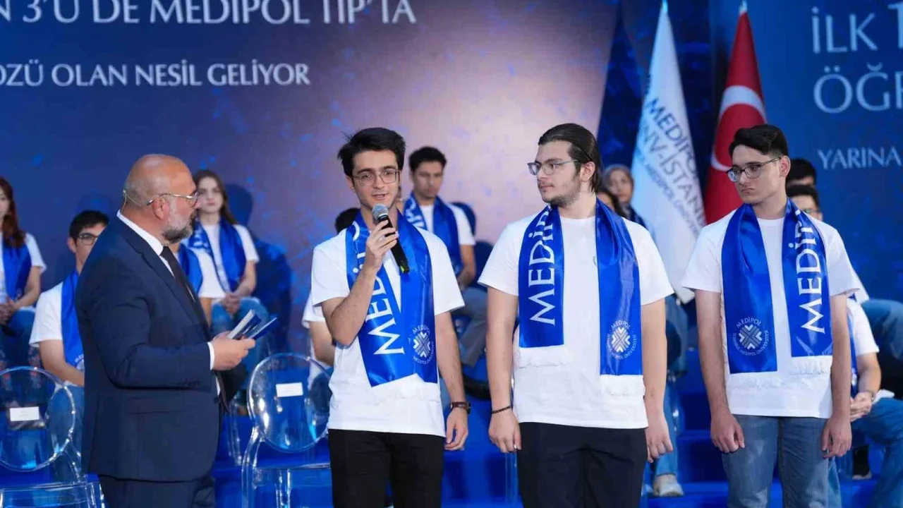 YKS şampiyonlarının tercihi Medipol: 27 derece öğrencisi