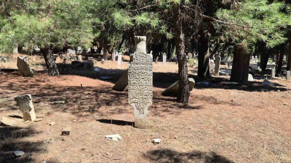 Tekirdağ'da mezar taşları envantere alınıyor: Tarih kayıt altında