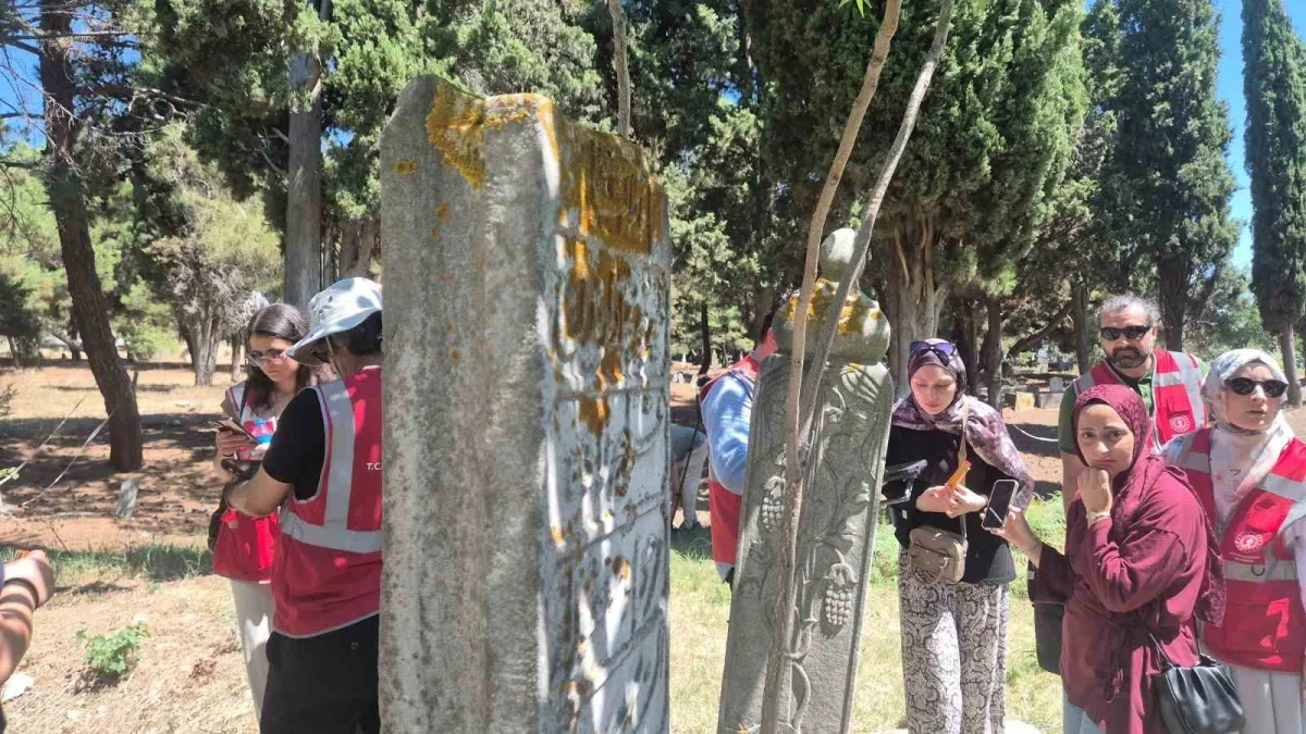 Tekirdağ'da mezar taşları envantere alınıyor: Tarih kayıt altında