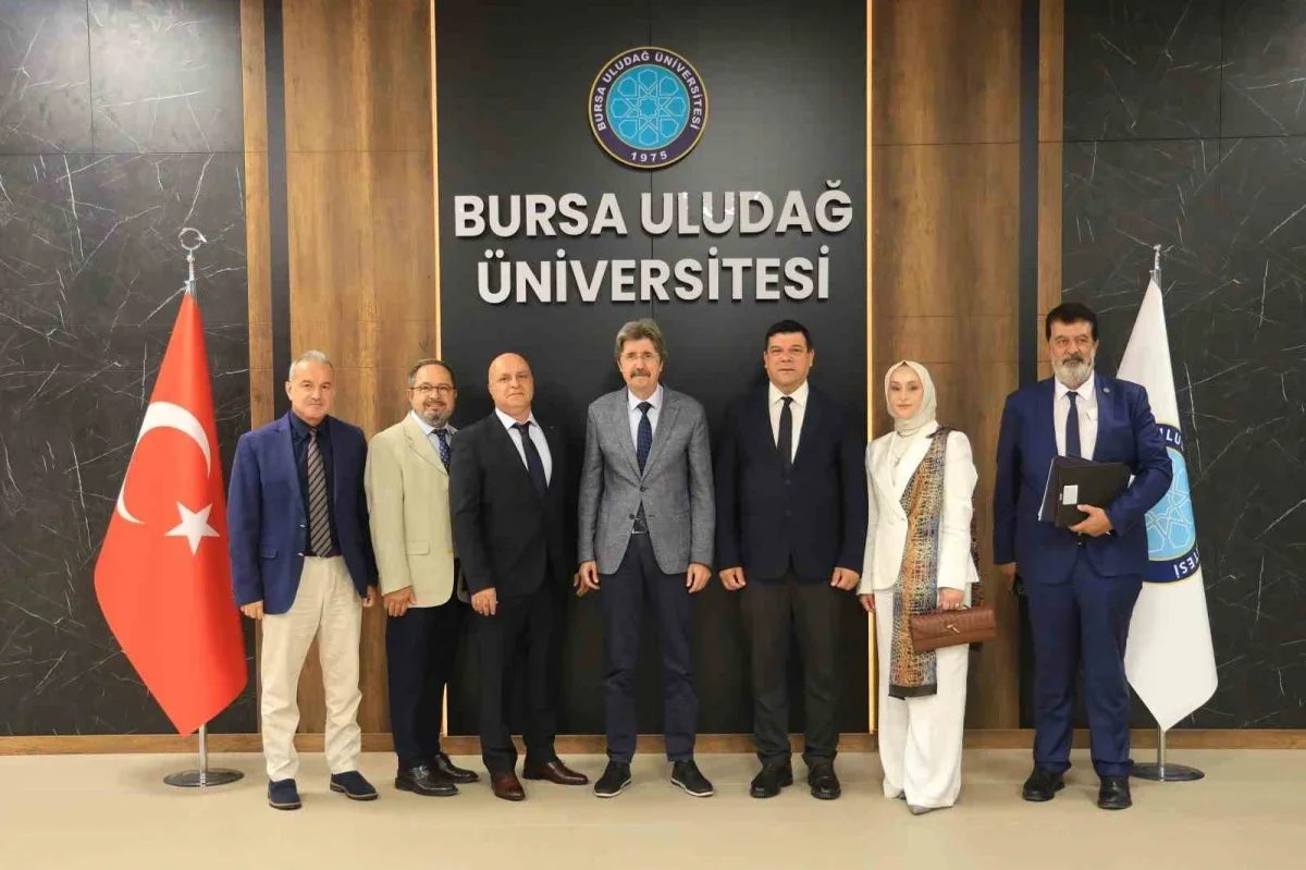 BUÜ, KKTC'de Doğu Akdeniz Üniversitesi ile iş birliği yaptı