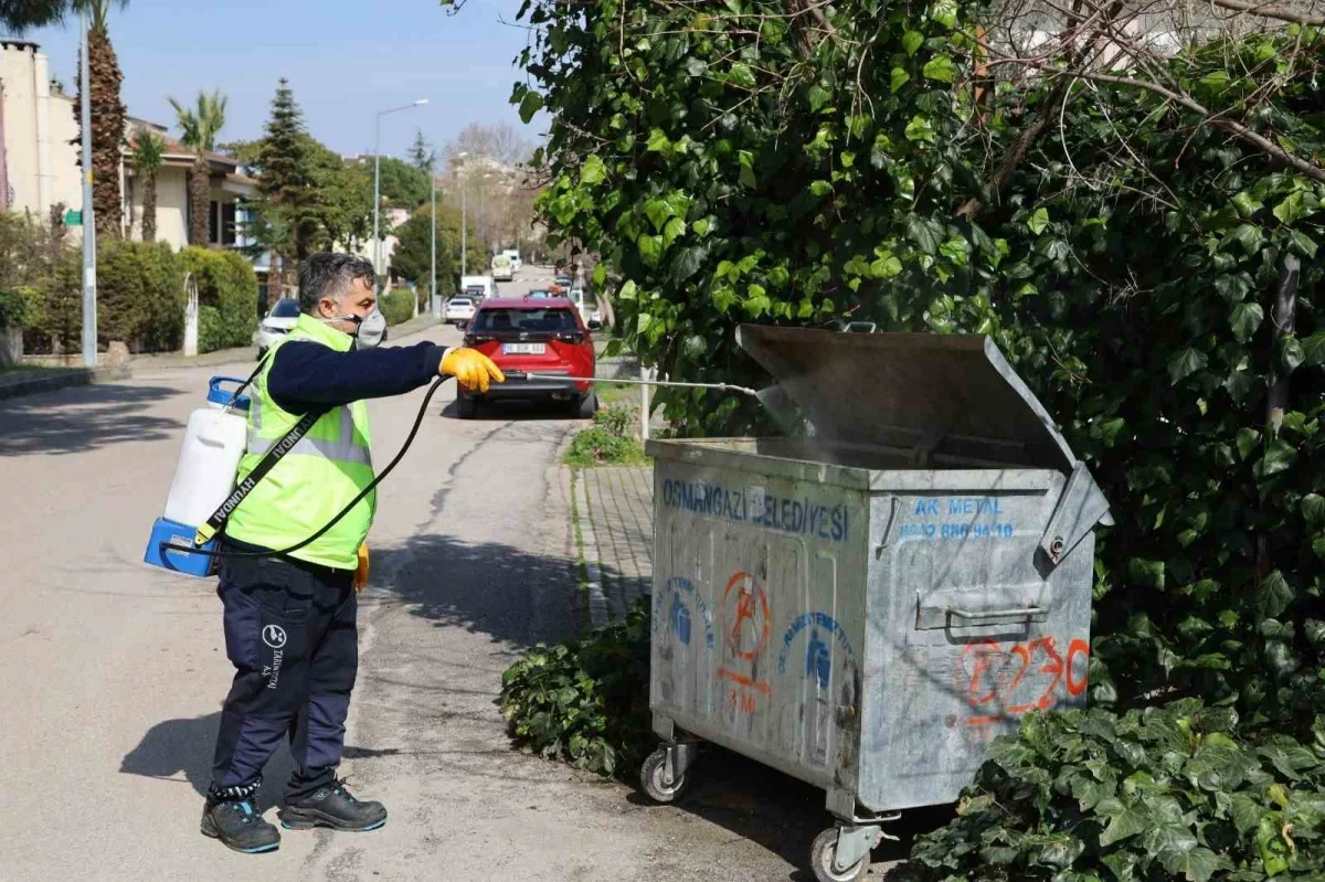 Bursa Büyükşehir sinekle mücadeleyi 17 ilçede sürdürüyor
