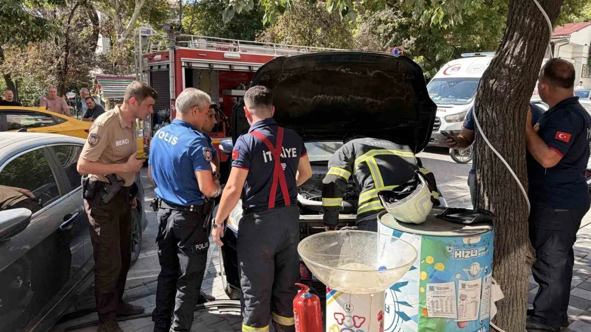 Kırklareli'nde otomobilden yükselen dumanlar paniğe neden oldu