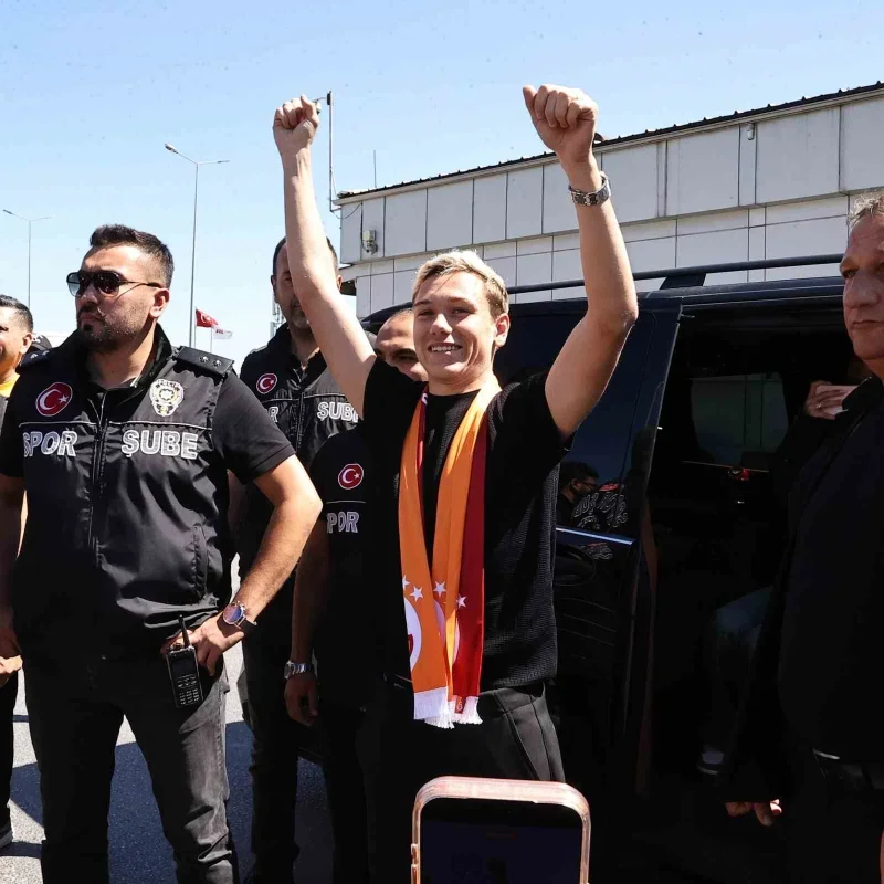 Sergei Batrakov İstanbul'a geldi: Galatasaray'da transfer heyecanı