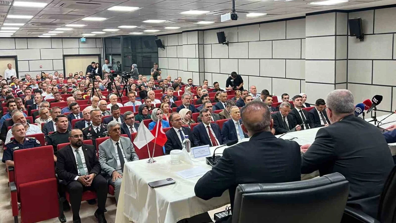 Bakan Bolat: 2025'te ihracat 273,2 milyar dolara ulaştı