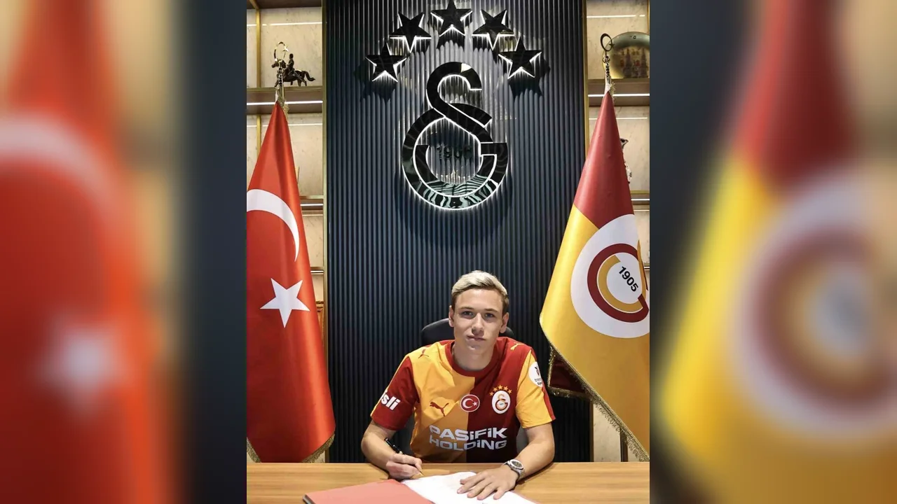 Galatasaray'da Aleksey Batrakov: Kupalar için söz verdi
