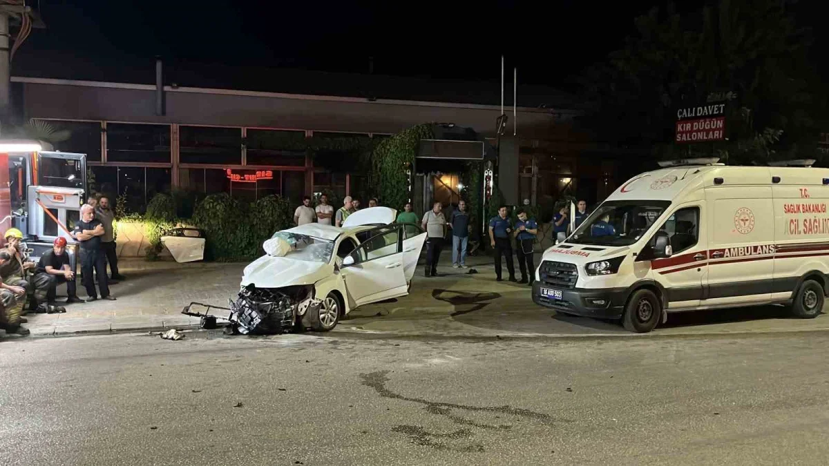 Bursa Nilüfer'de otomobil ile jip çarpıştı: 2 ölü