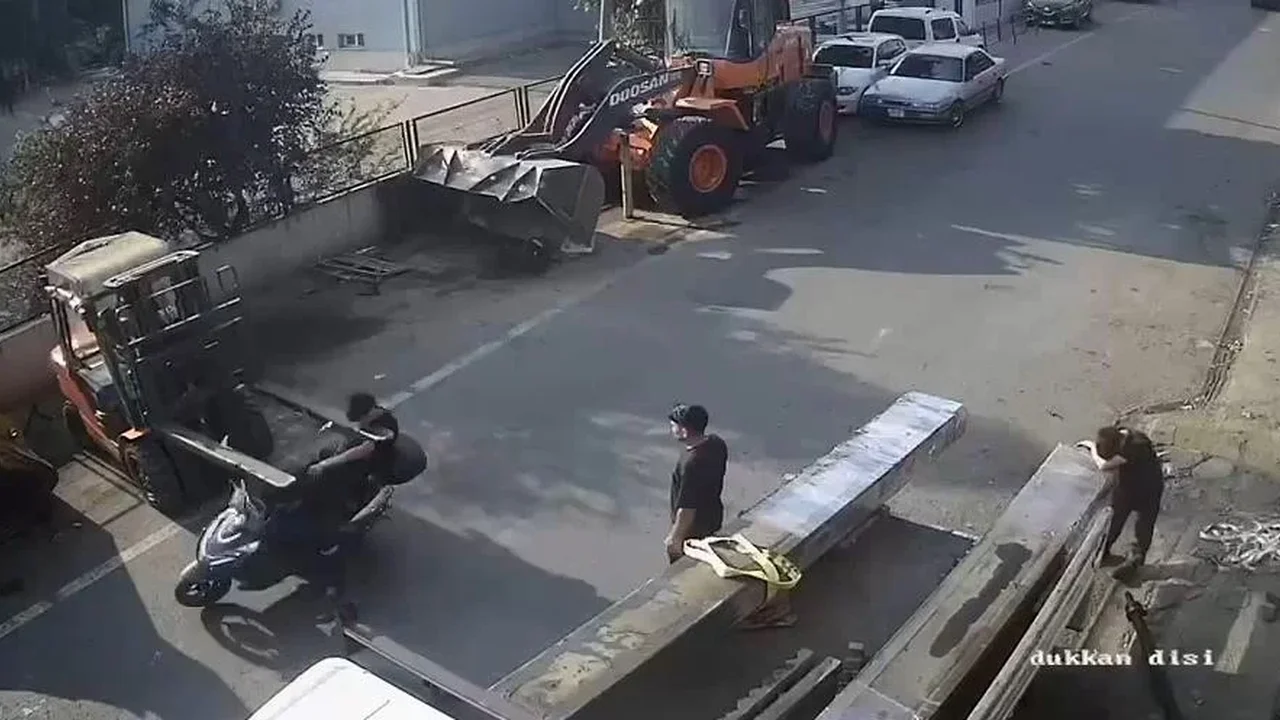 Tekirdağ'da motosikletli forkliftin demir ayaklarına çarptı