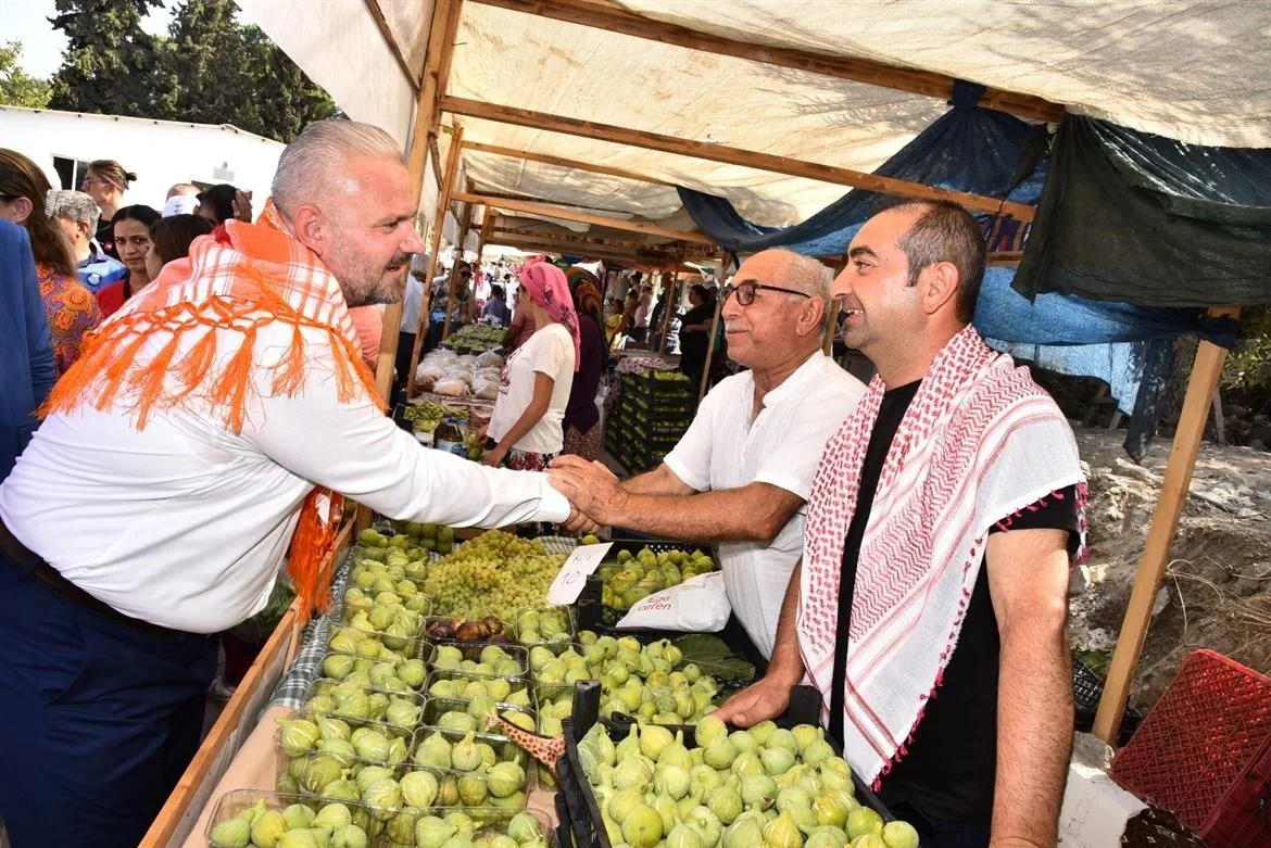 Bengü ve Metin Şentürk Menemen Bozalan İncir Festivali'nde