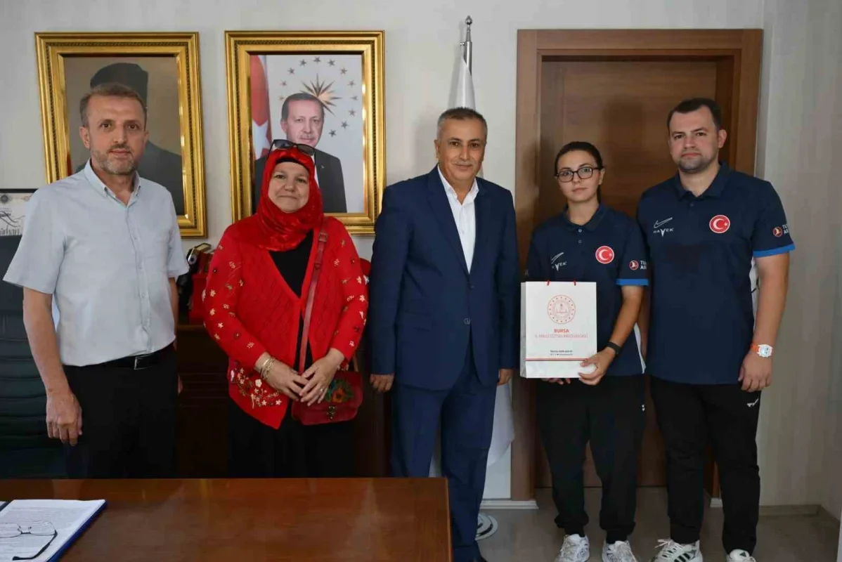 Fatma Nisa Gökdemir Bursa'da Avrupa şampiyonluğuyla kabul edildi