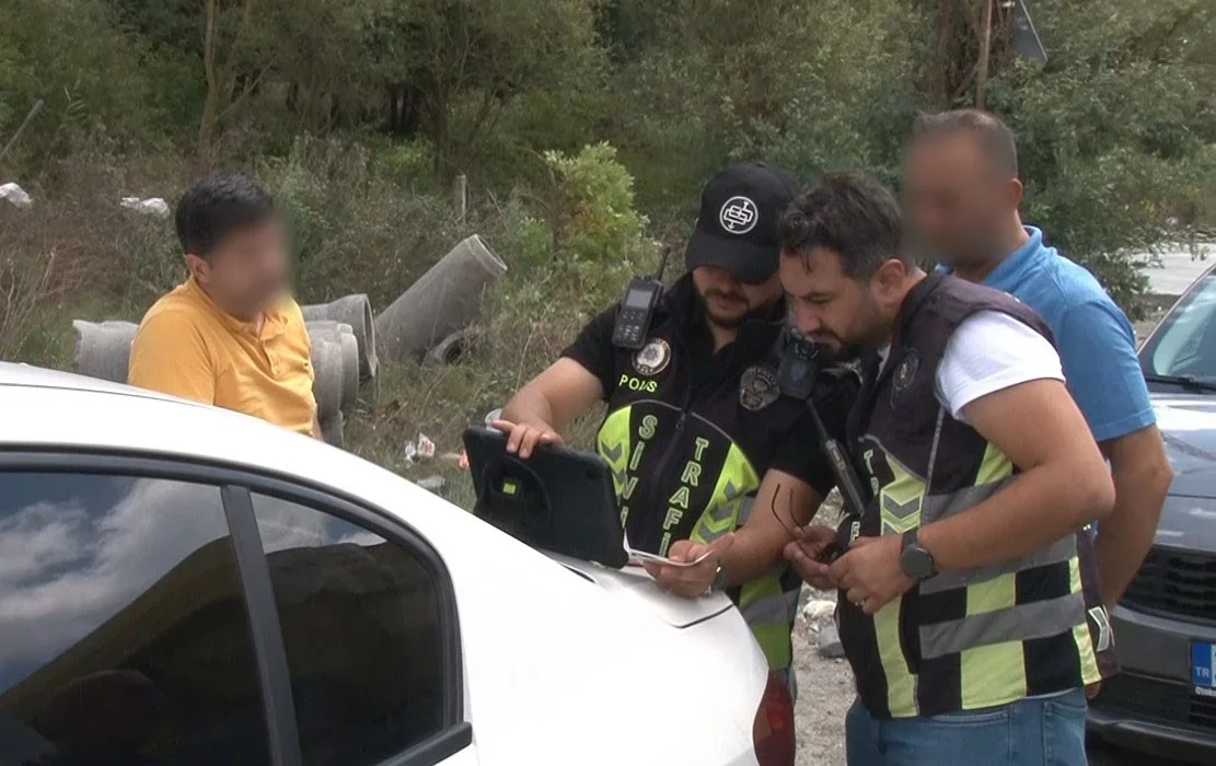 Arnavutköy'de hafriyat kamyonları ve beton mikserlerine denetim