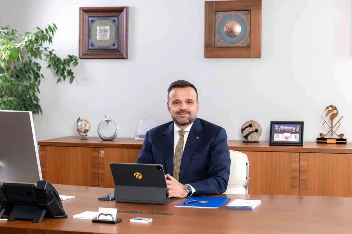 Turkcell 5G ile TCG Anadolu'da robotik cerrahi bağlantısı