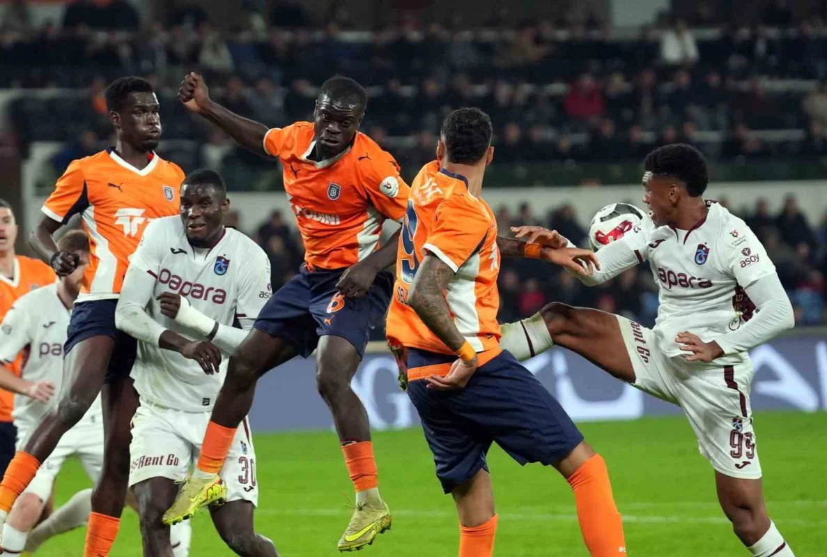 Başakşehir, Trabzonspor deplasmanında 25. randevuya çıkıyor