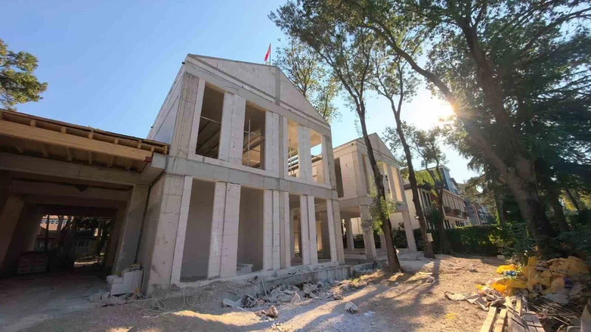 Bursa İnegöl'de örnek okul projesi: 50 yıllık ağaçlar korundu