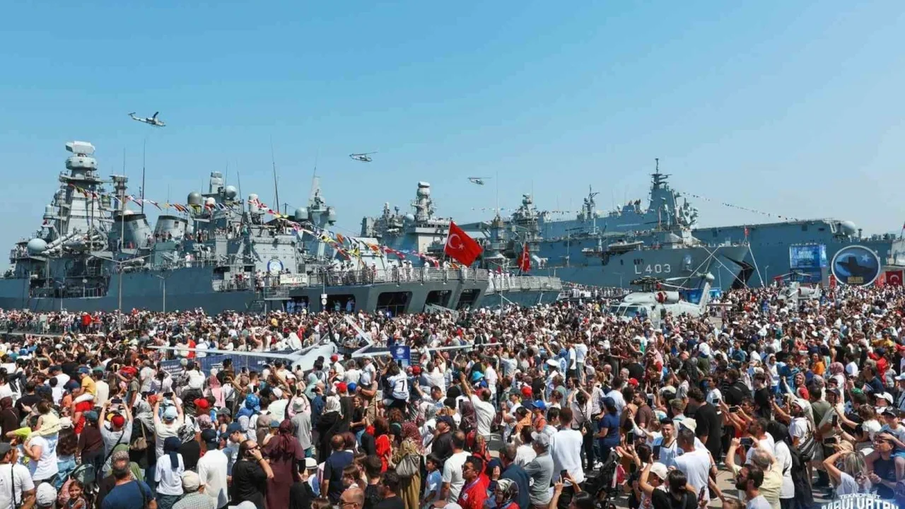 TEKNOFEST Mavi Vatan'da Gölcük Tersanesi'ne yoğun ilgi