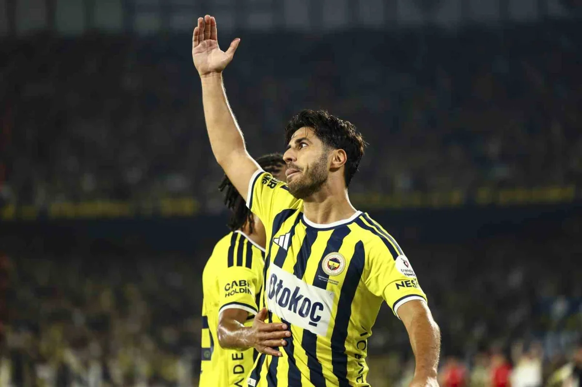 Fenerbahçe Konyaspor'u İlk Yarıda 3-1 Geçti