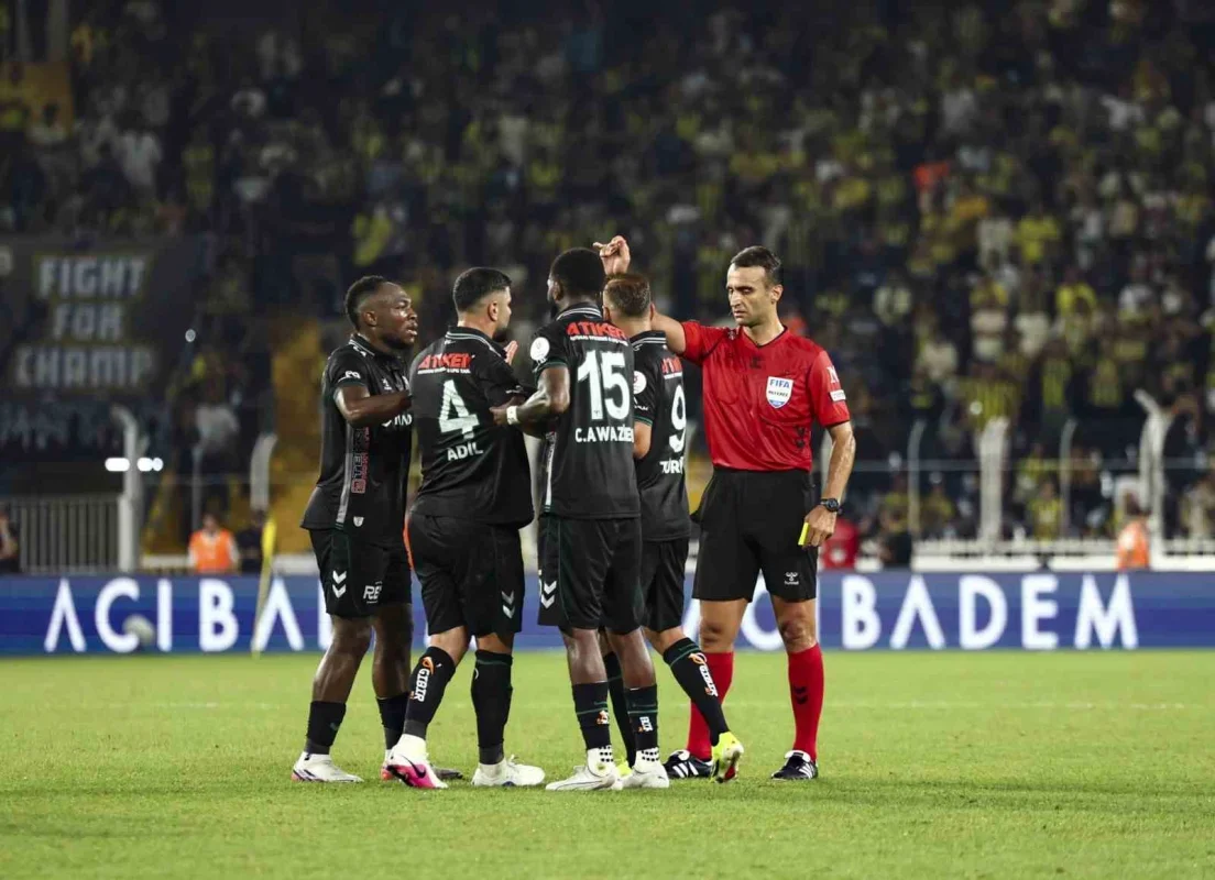 Fenerbahçe, Konyaspor'u 4-2 Yendi: Süper Lig'de 2. Hafta