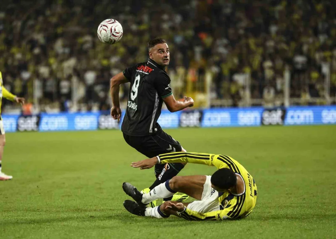 Fenerbahçe, Konyaspor'u 4-2 Yendi: Süper Lig'de 2. Hafta