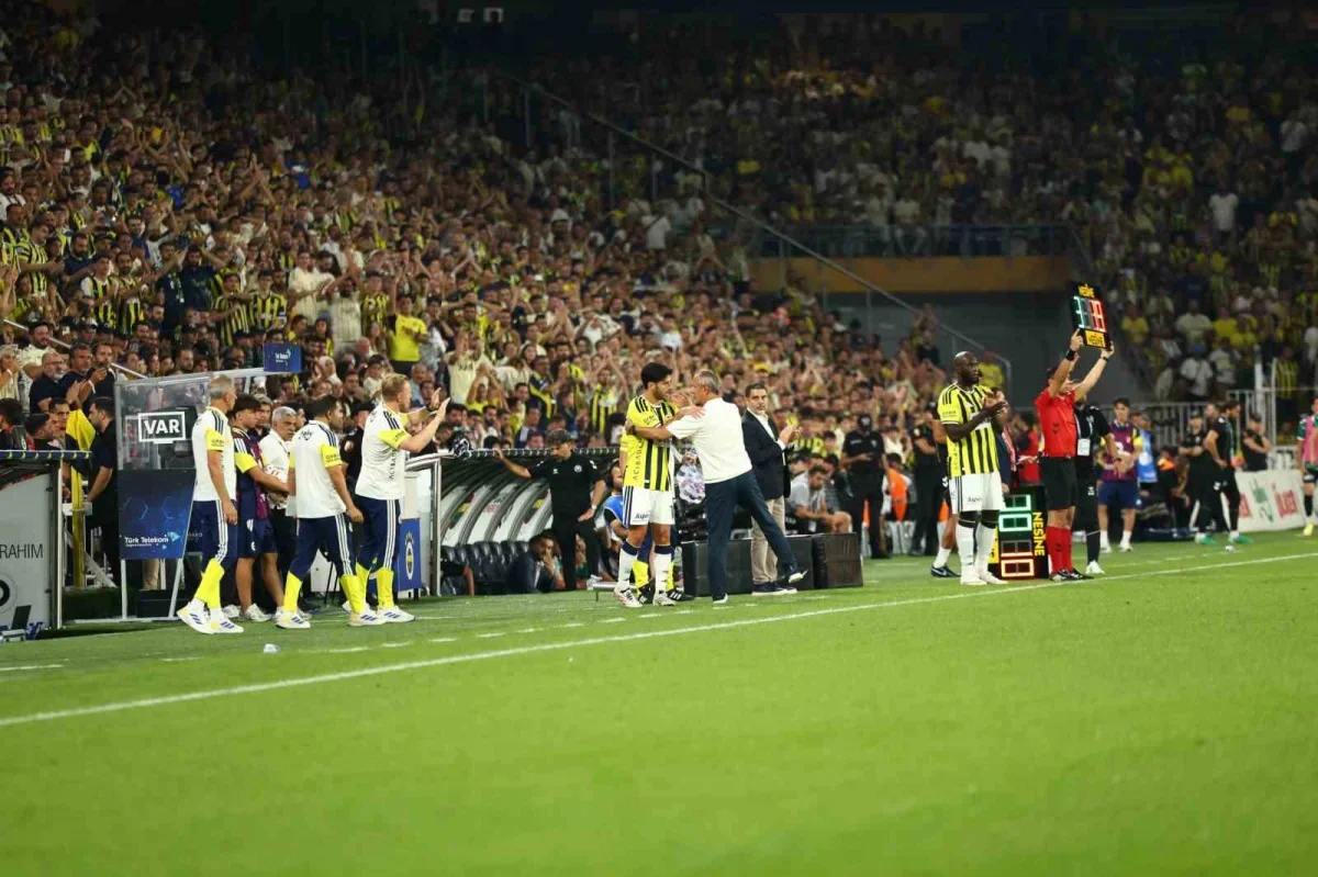 Fenerbahçe, Konyaspor'u 4-2 Yendi: Süper Lig'de 2. Hafta