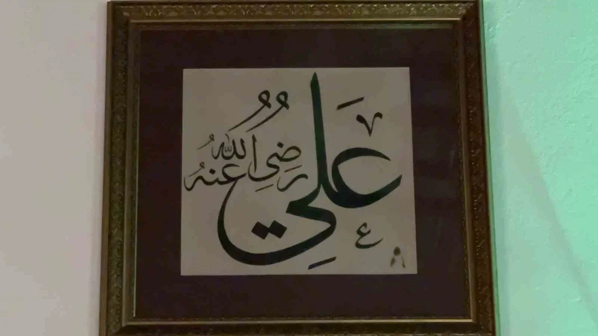 Üftâde Hazretleri'nin makamında hat levhaları yenilendi