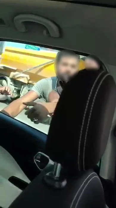 İzmit'te trafikte sıkıştırma kavgası cep telefonuna yansıdı
