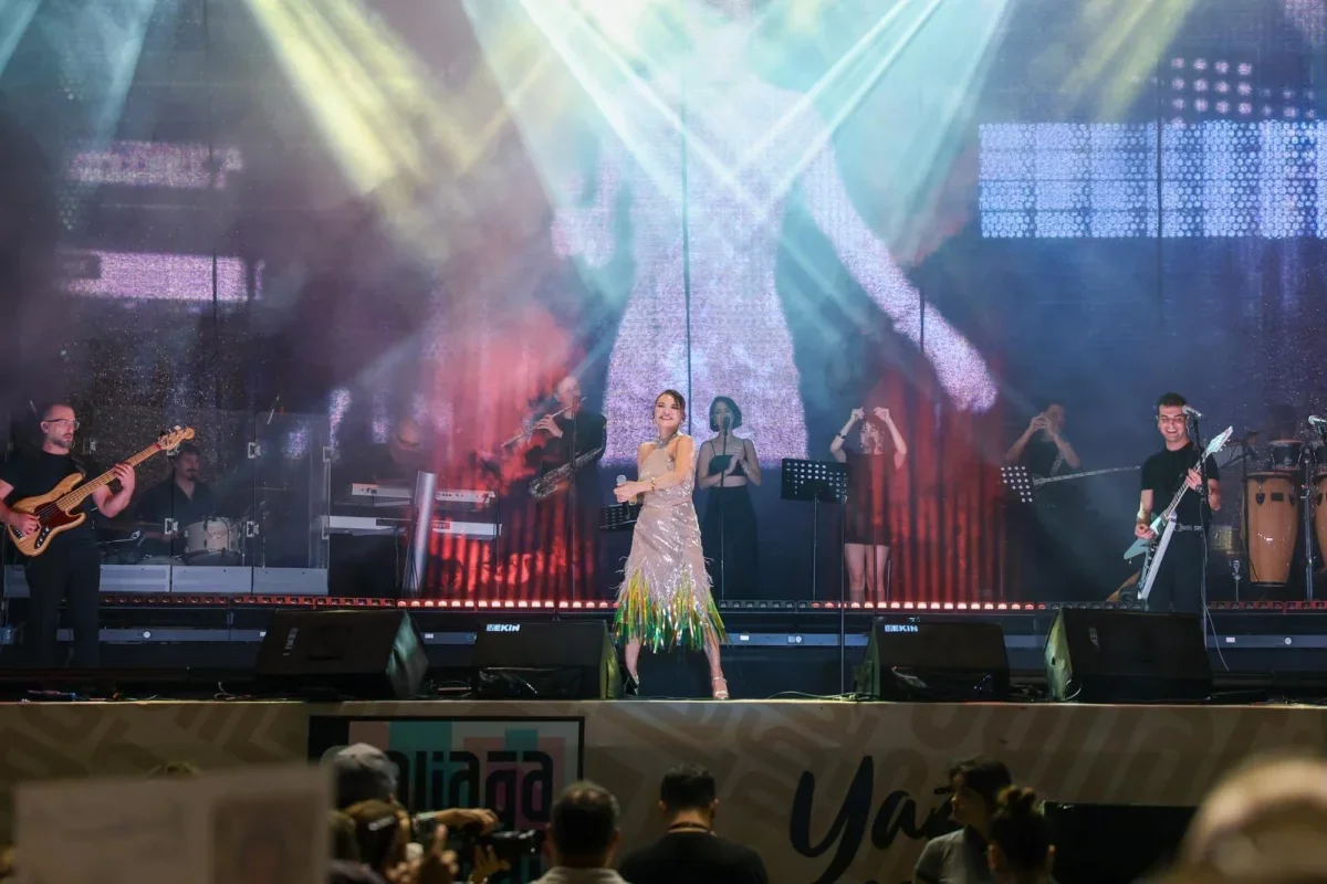Aliağa Sanat Günleri'nde üçüncü hafta tiyatro ve konserle geçti