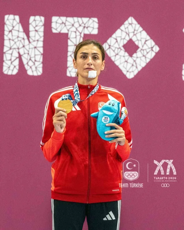 Hatice Kübra İlgün 20. Akdeniz Oyunları'nda altın madalya aldı