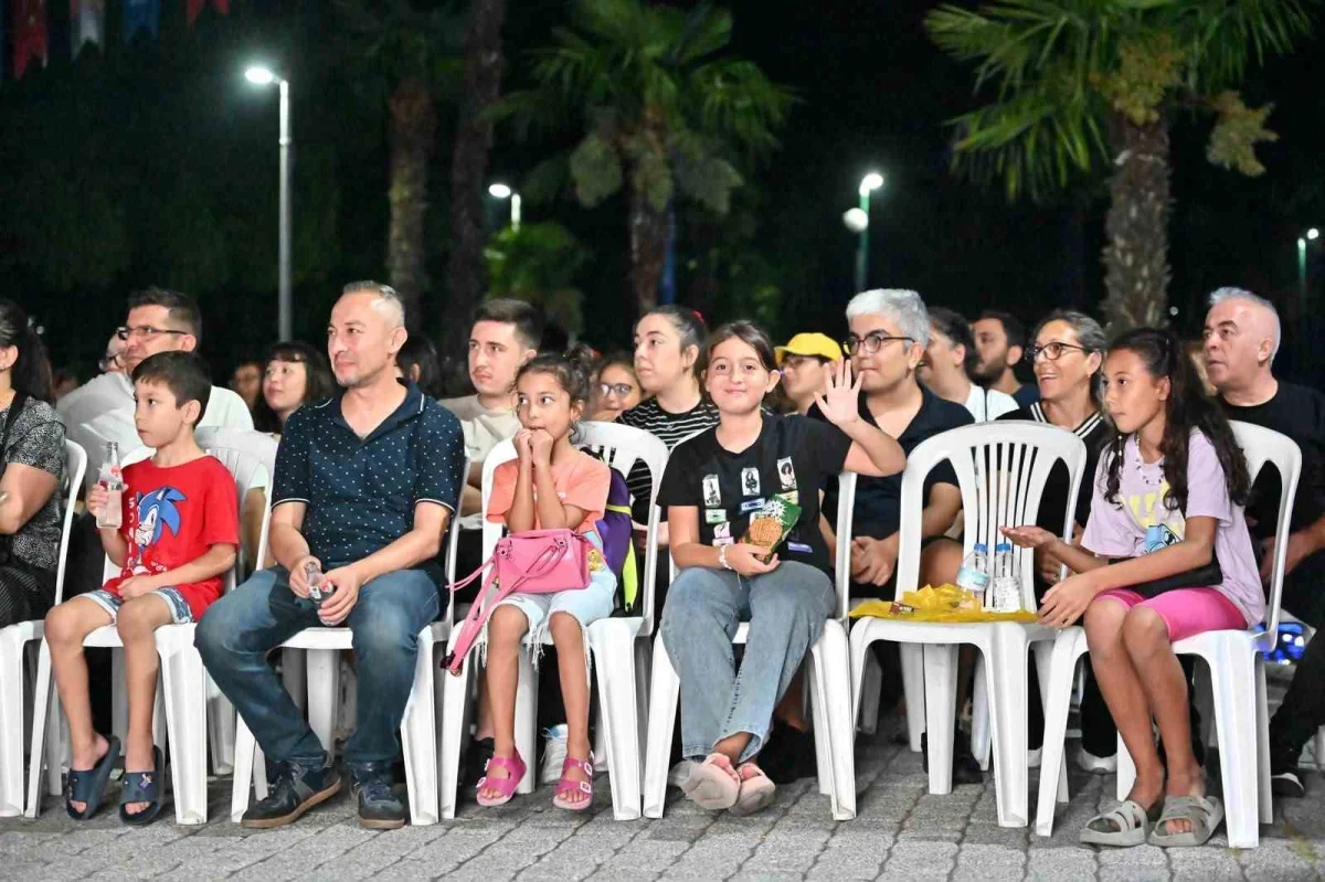 Kültürpark'ta Yeşilçam akşamı: Süt Kardeşler izleyiciyle buluştu