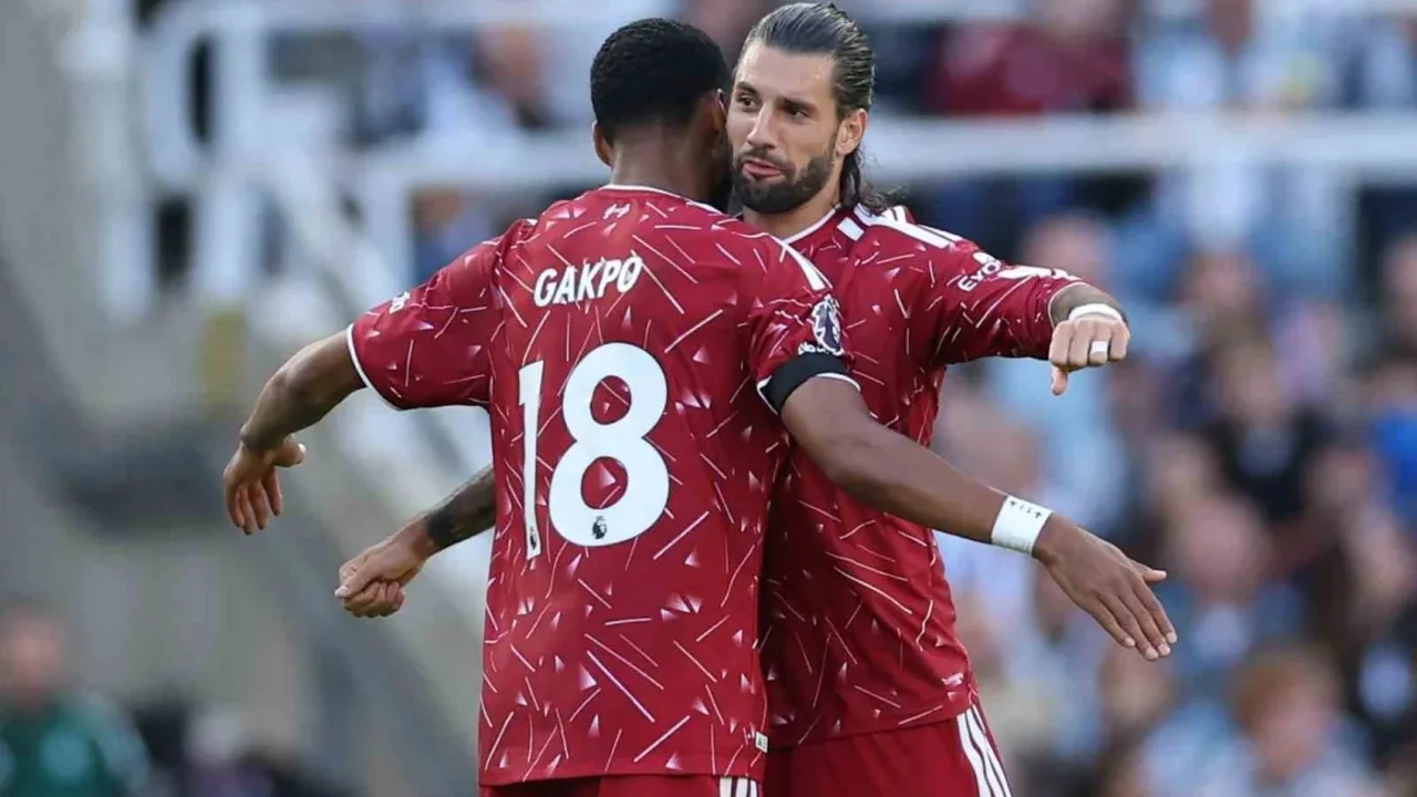 Liverpool 90+9'da penaltıyla Newcastle United'dan puan aldı